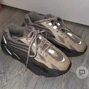 Stylish Gray and Black Sneakers